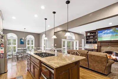Image de Uwharrie Point/Lake/Golf/PoolTable/Fire Pit/Gifts