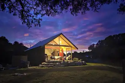 Image de Cascade Cabin Luxury 2 Bedroom Nature Escape