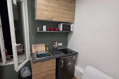 Image de Charmant studio meublé au cœur de Paris 18