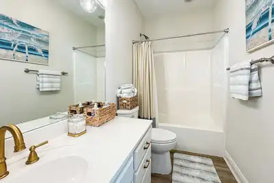 Image de Waterfront Rental - Bring the boat