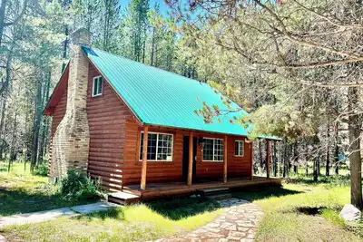 Image de Spruce Fly on Bill's Island! Enjoy four private bedrooms and 2 full bathrooms!
