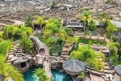 Image de Hidden Oasis - Paradise Getaway - Sleeps 25 Guest