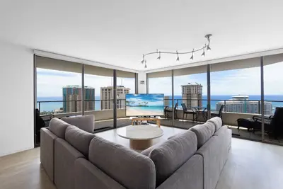 Image de Spacious 2br Condo w/ Pool, Parking & Ocean Views