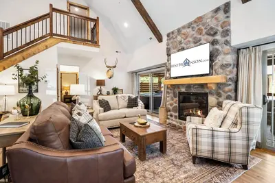 Image de Labor Day Open-Cozy Cabin w Private Hot Tub-Free Tickets-Cmty Indoor/Outdoor Pool-Near Table Rock