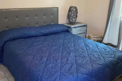 Image de Charming 2-bedroom house with WiFi, Ac in Bakersfield