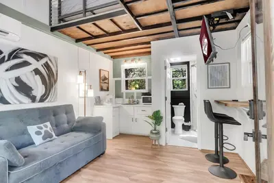 Image de Tiny Home Escape | Outdoor Oasis | Steps from Msu