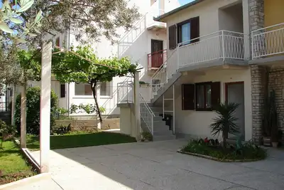 Image de Appartement de deux chambres avec le balcon Biograd na Moru, Biograd (A-24778-b)