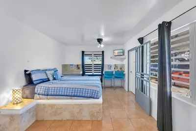 Image de Sandy Beach Studio • Private Terrace & Parking • Walk to Surf