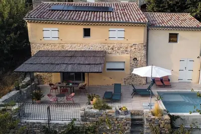 Image de Gîte entièrement rénové au coeur de la campagne Sud Ardèche