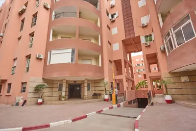 Image de Bel appartement joliment meublé à Guéliz avec Clim, piscine et garage