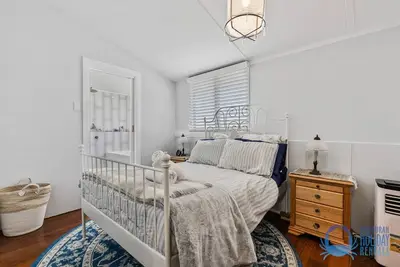 Image de Relaxing 3-Bedroom Coastal Cottage Near Mandurah Foreshore.