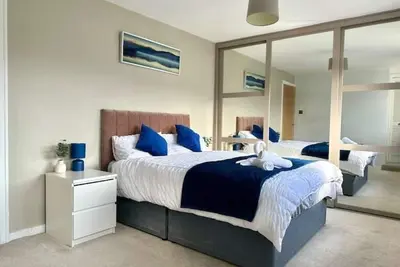 Image de 4Bed 2Bath Luxe + Home Cinema