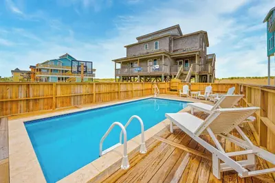 Image de Oceanfront, Dog Friendly Home with Private Pool, Hot Tub, Game Room