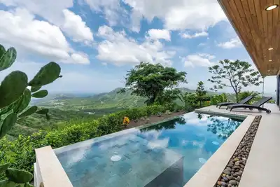 Image de Mountainside Home with Modern Design, Sweeping Ocean Views & Private Swimming Po