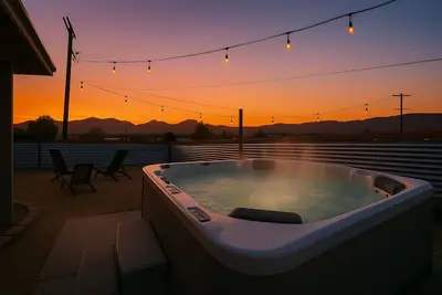 Image de Welcome to your desert oasis in the heart of Joshua Tree!