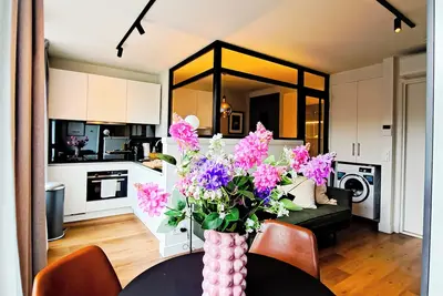 Image de Luxury City Center Gem w/ Ac | Walk To All Must-Sees