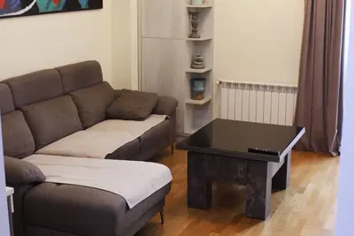 Image de Spacious 1-bedroom apartment in wonderful the center of Tbilisi with WiFi, Ac