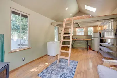 Image de Charming cabin in serene Petrolia with WiFi