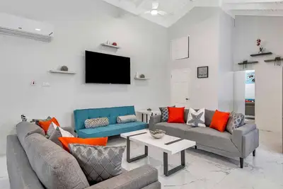 Image de Coastal Pleasures Unit B