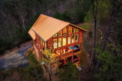 Image de Charming Family Friendly Cabin with Views, Hot Tub and Privacy