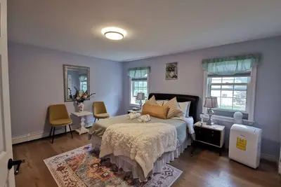 Image de Family groups are welcome in the entire villa it is a cozy place near Walmart