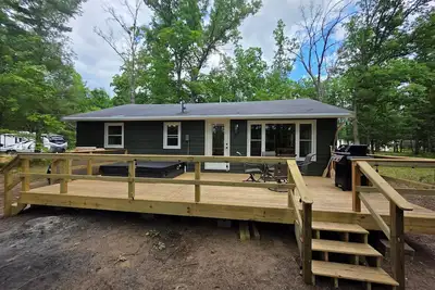 Image de Foreman Lakefront Cabin Hot Tub! Dog Friendly!
