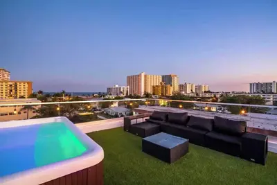 Image de 5br Pompano Beach Retreat w/ Pool & Jacuzzi