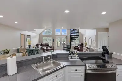 Image de Cypress Landing: Riverfront w/ Private Dock and Beach