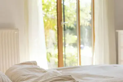 Image de Five minutes' walk from the lake, 3-room apartment with garden