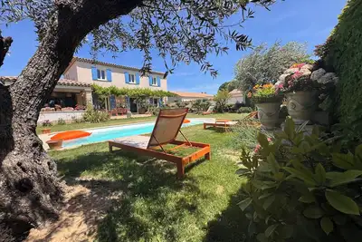 Image de La Bastide des Romarins, En Provence au coeur des Alpilles pour 6 Personnes
