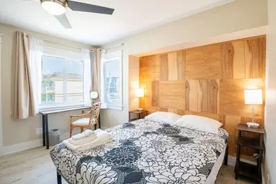 Image de New full remodel-Oceanview-Electronic Entry