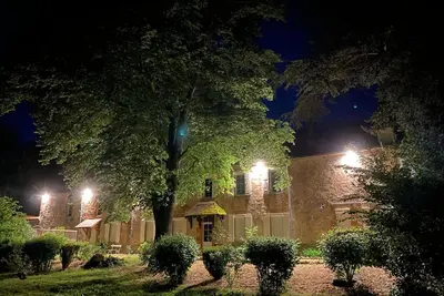 Image de Gîte de charme à Souvigny avec jardin et animaux acceptés