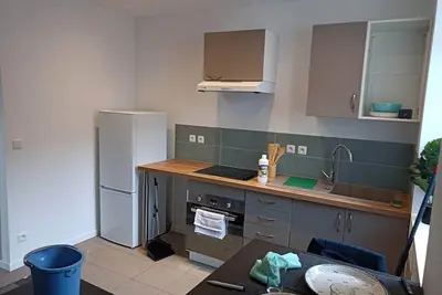 Image de Charmant appartement situé à Corbeil-Essonnes et à 5 minutes à pied de la gare.