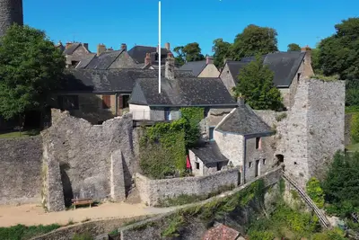 Image de Les Remparts de Sainte-Suzanne