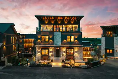 Image de Smoky Mtn Luxury Cabin, Car Simulator, PoolTable, Indr Pool, Free Waterpark, Ps5