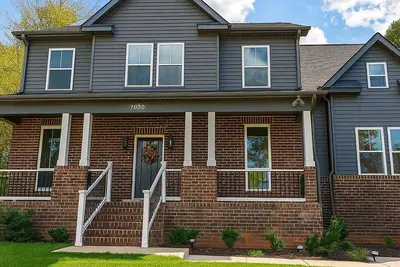 Image de 5-Bedroom Family House - Lake Norman - Westport