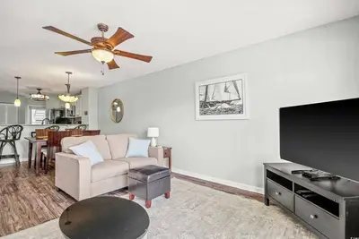 Image de Colony Iv 103 – 2nd Row Condo with Shared Pool