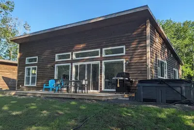 Image de Waterfront retreat on Annapolis Basin - private; hot tub; fully equipped kitchen
