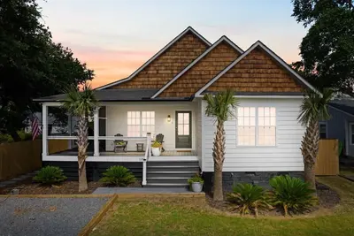 Image de New Listing | Lux Beach House, Dog Friendly!