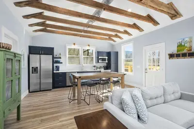 Image de Creekside Cottage - Mountain Escape w Fire Pit