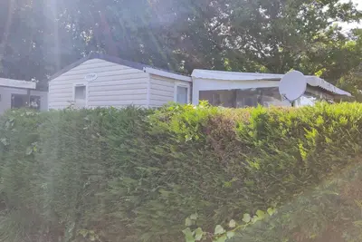 Image de Mobil-home dans camping ombragé au bord du lac d'aureilhan\nCamping Marvilla****