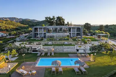 Image de Luxury Villa with Private Heated Pool, Hot Tub & Sauna