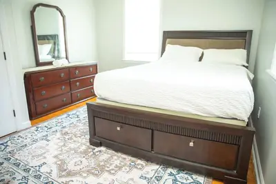 Image de Urban Tranquility – Sleeps 6+