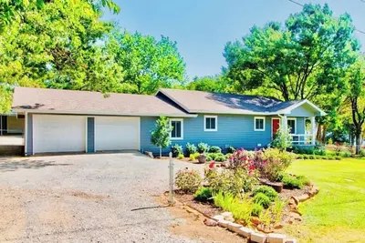 Image de Lake Cottage 200 yards from the Lake Texoma shoreline!