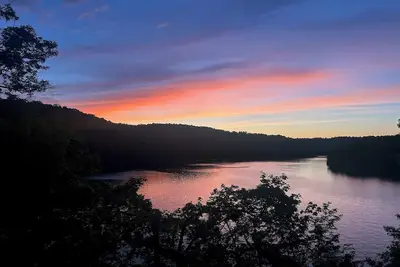 Image de 7 Bedroom - 8 Bath Lakefront Oasis On Norris Lake W/ Private Dock & Great Views