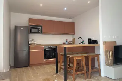 Image de Idéal pour votre séjour à Bordeaux adorable maison de ville entièrement rénovée.