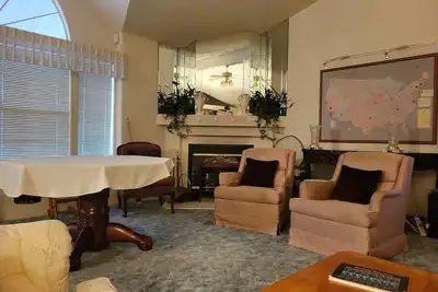 Image de 3-bedroom mobile home in charming Porterville with WiFi, Ac