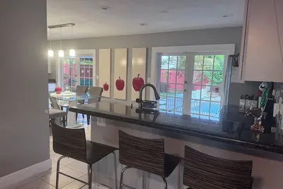 Image de Charming 3-bedroom house pool house with WiFi, Ac in Pompano Beach