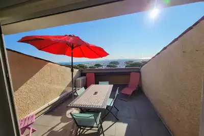 Image de Appartement de 72 m2 en duplex avec grande terrasse vue mer