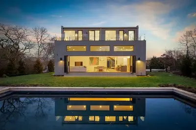 Image de Stunning, ultra-modern 4-Br house with private pool in the Heart of the Hamptons